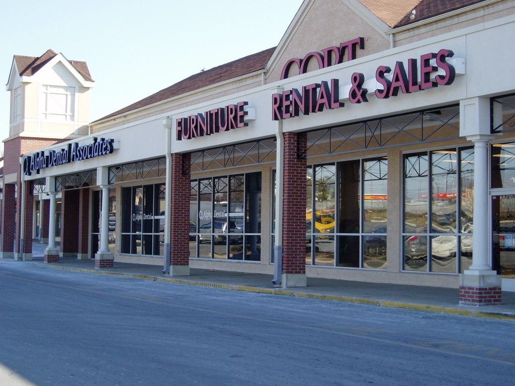 Colonial Square Shopping Center Property Image