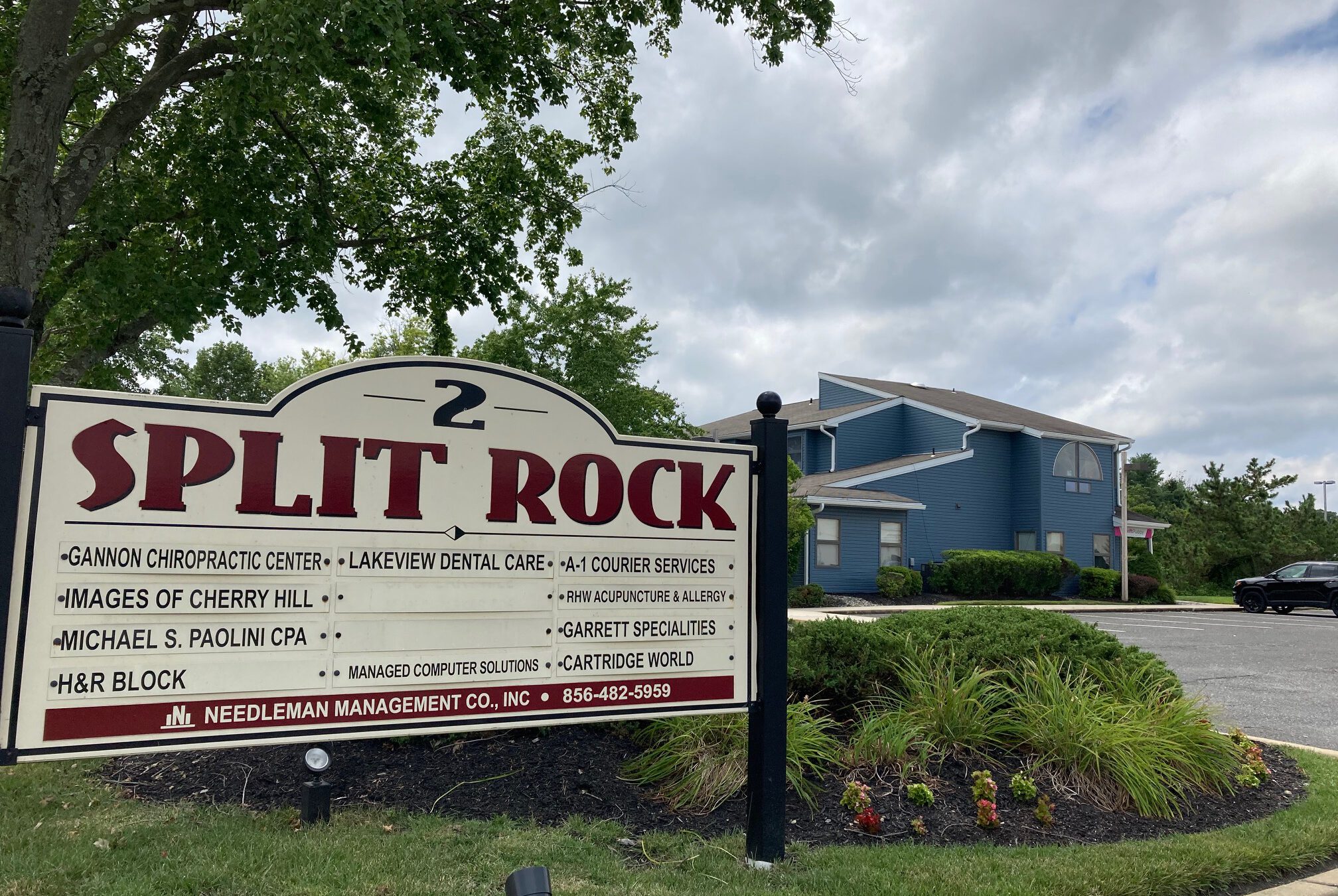 Split Rock Plaza